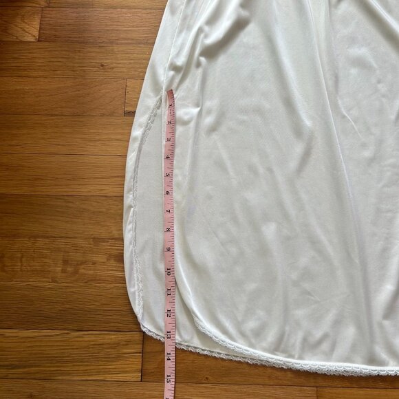 Vintage Vanity Fair White Nylon Half Slip Skirt - Picture 9 of 9